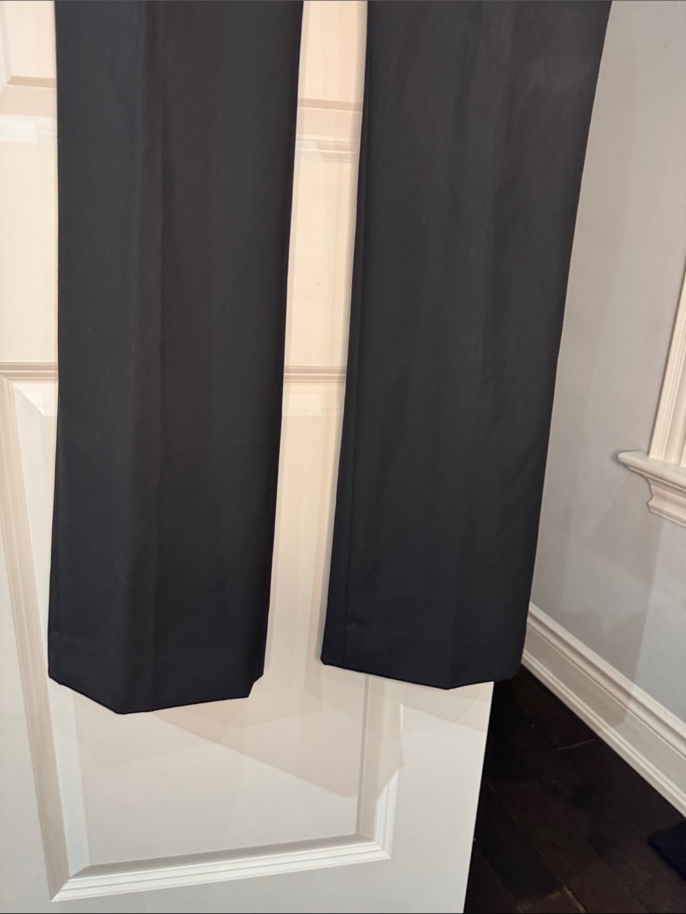 GAP Black Women's Straight-Leg Trousers - Picture 5 of 6